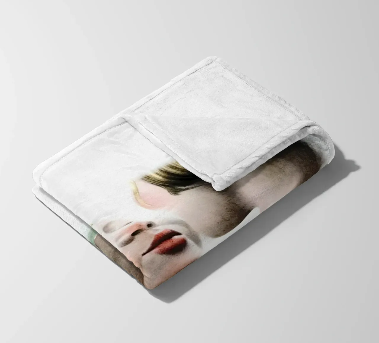 Philomena fleece blanket by heiyoum