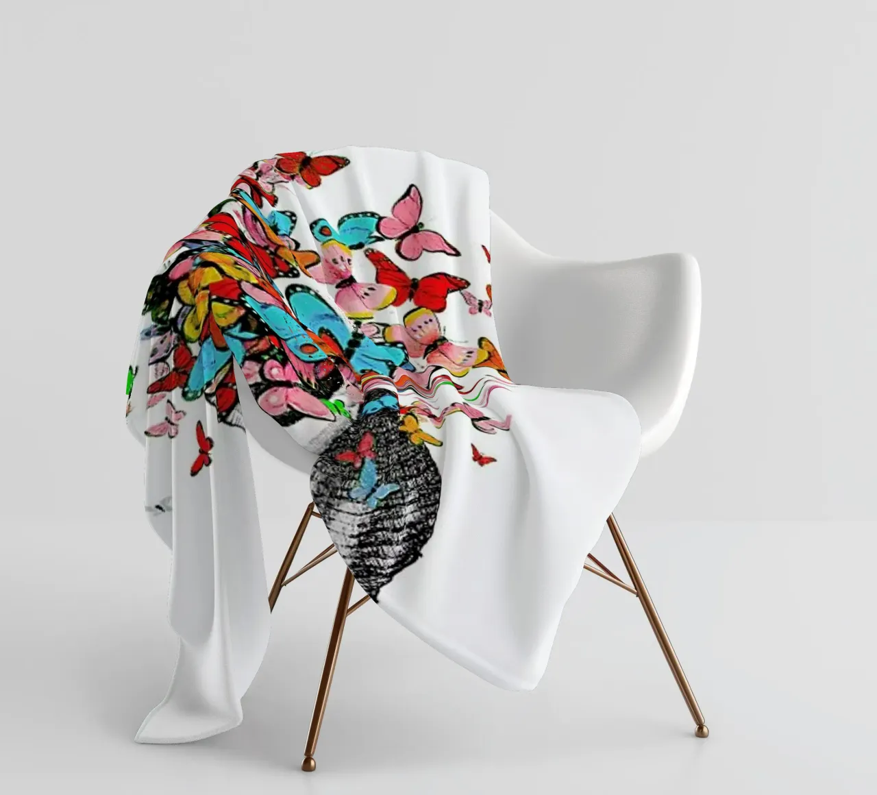 Seashell with butterflies coperta in pile da Rococco LA