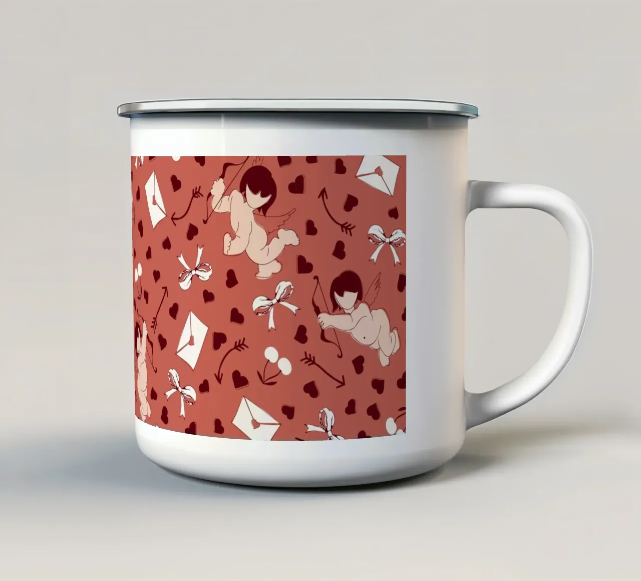 Playful Cherubs Pattern Dusty Red tazza in smalto da Claudia S. Design