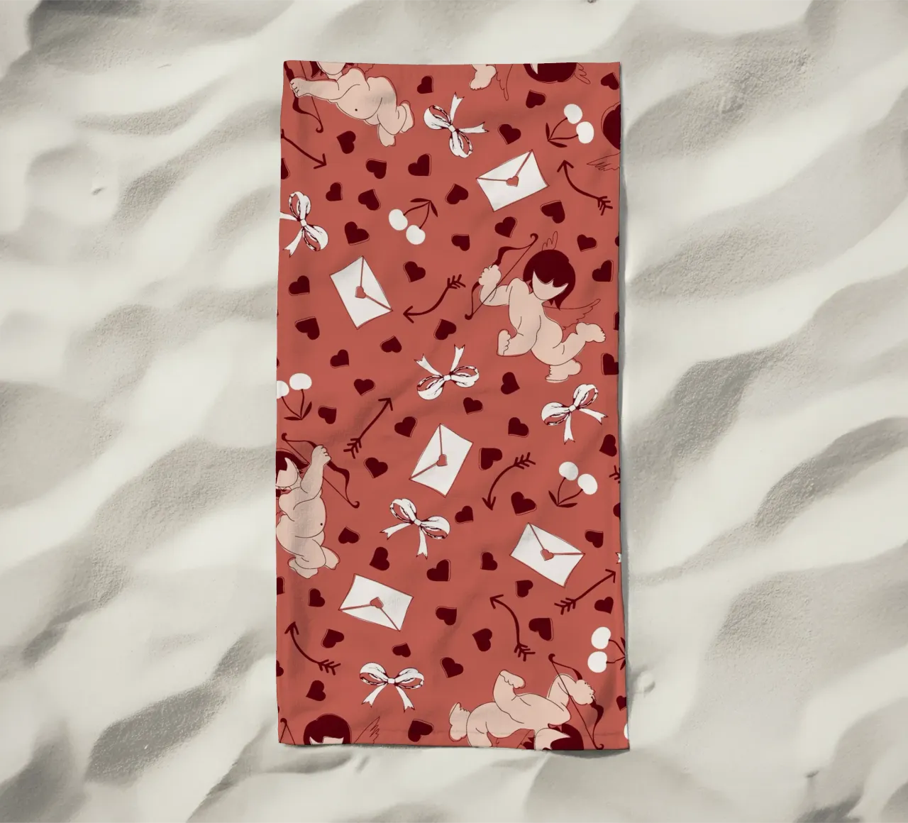 Playful Cherubs Pattern Dusty Red telo mare da Claudia S. Design