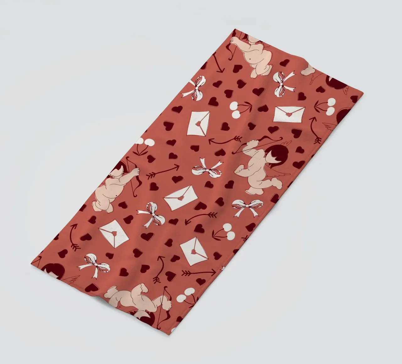 Playful Cherubs Pattern Dusty Red telo mare da Claudia S. Design