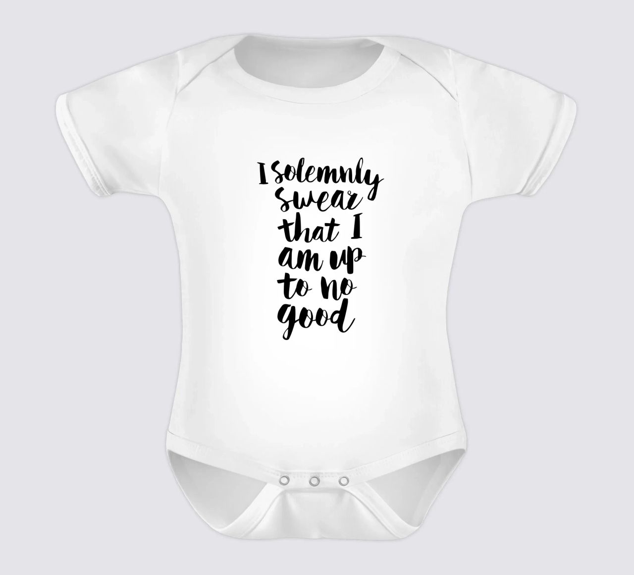 Giuro solennemente che non sto combinando nulla di buono Typography Design body neonato maniche corte da THE MOTIVATED TYPE