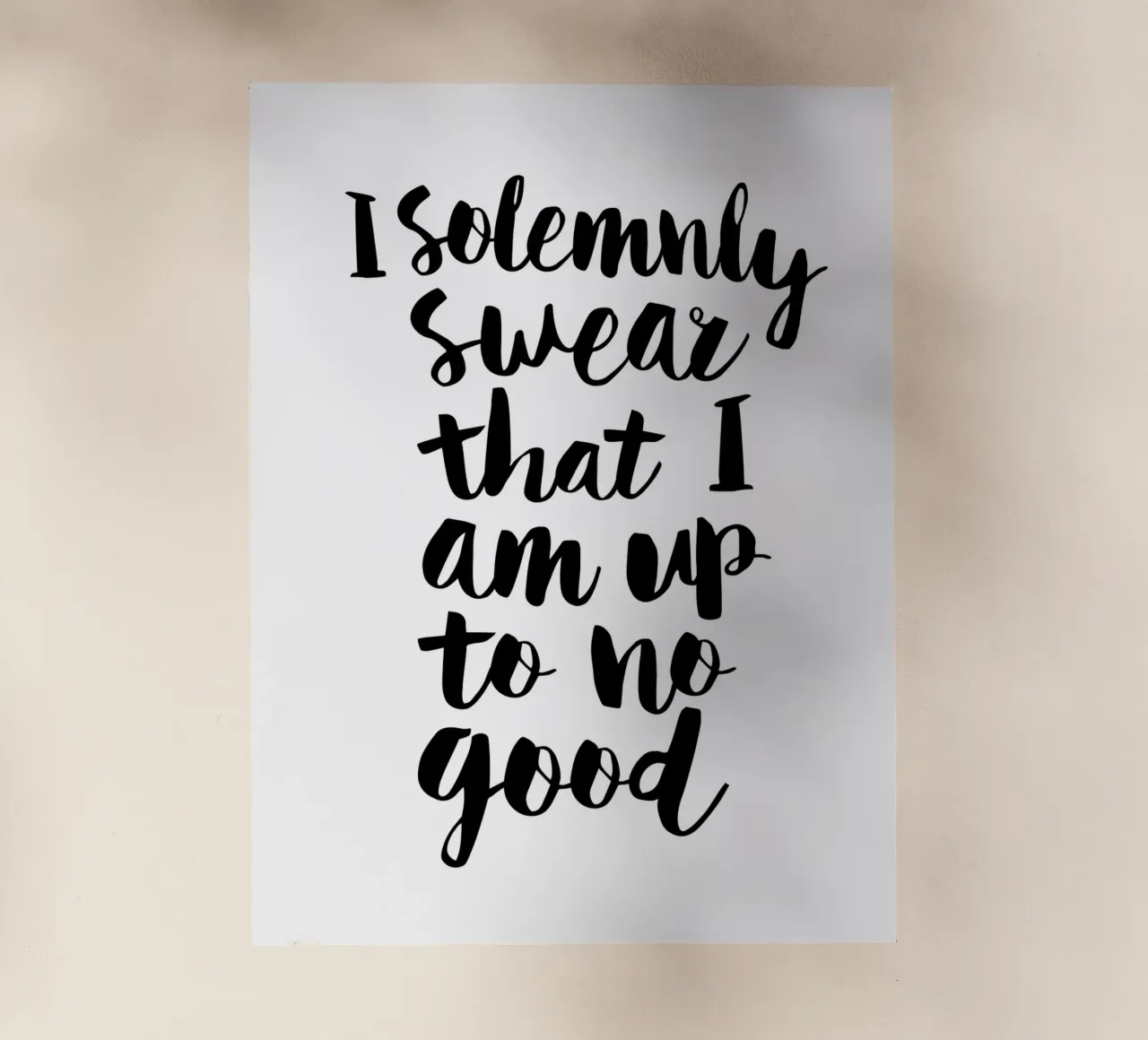 Giuro solennemente che non sto combinando nulla di buono Typography Design pellicola backlit da THE MOTIVATED TYPE