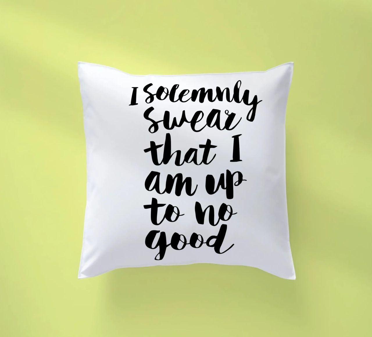 Giuro solennemente che non sto combinando nulla di buono Typography Design cuscino da THE MOTIVATED TYPE