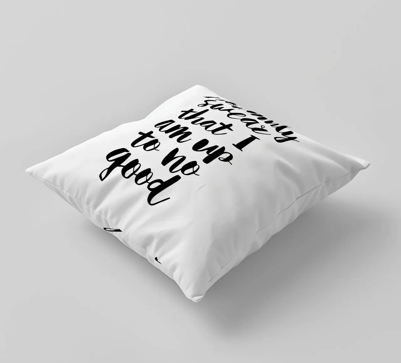 Ich schwöre feierlich, dass ich nichts Gutes im Schilde führe Typografie-Design Kissen von THE MOTIVATED TYPE