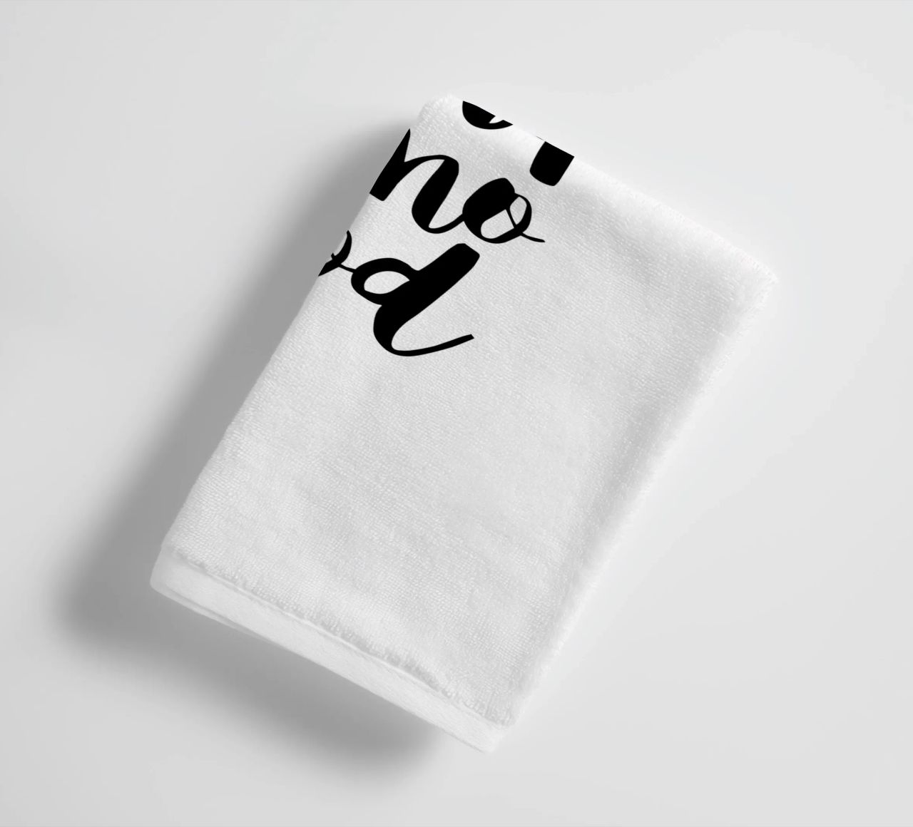 Giuro solennemente che non sto combinando nulla di buono Typography Design asciugamano da bagno da THE MOTIVATED TYPE