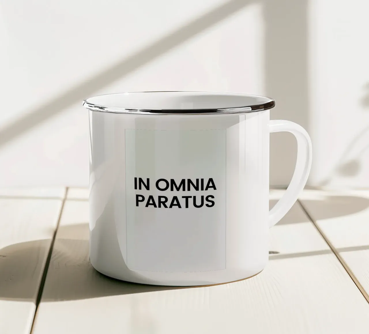 Omnia Paratus tazza in smalto da Studio One