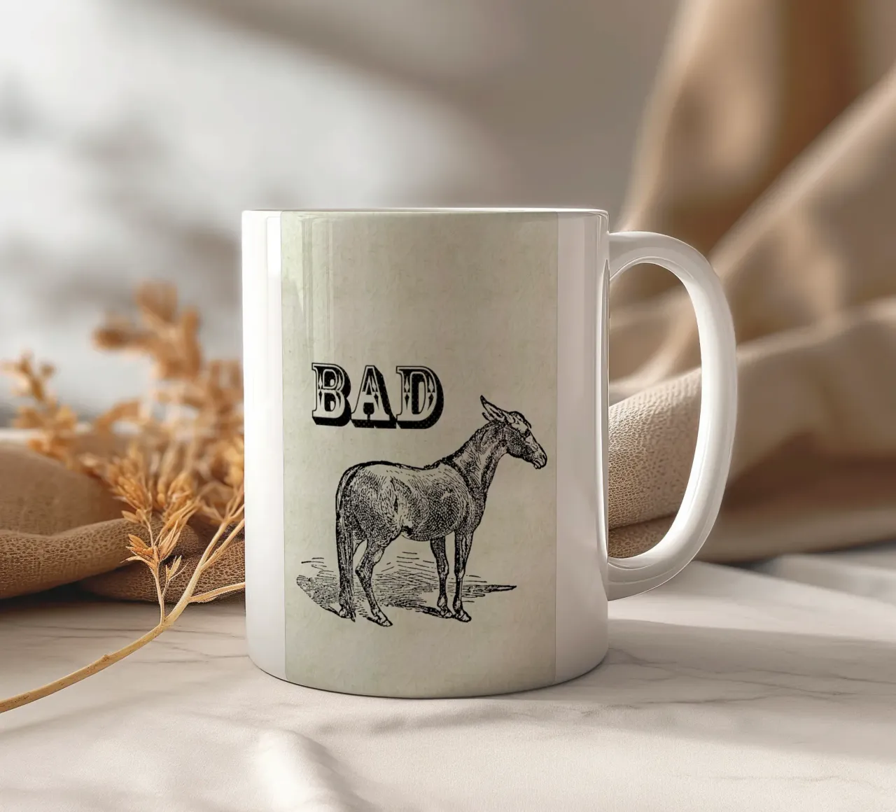 Bad Ass tazza in ceramica da Jacqueline Maldonado