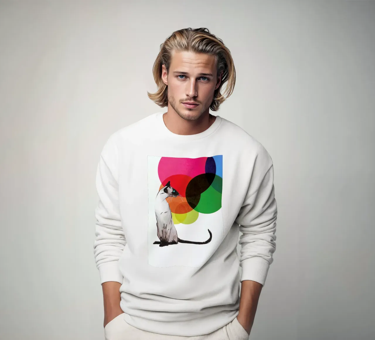 Siamese Cat with colorful balls sweatshirt van Rococco LA