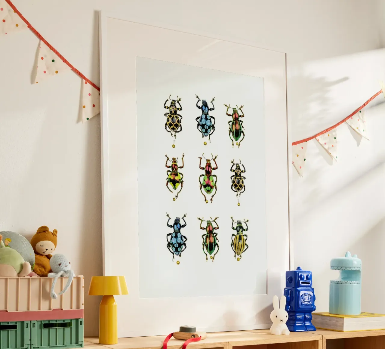 Winzige Schätze: Glänzend bunte Käfer Poster Poster von Curious Collections by Marielle Leenders