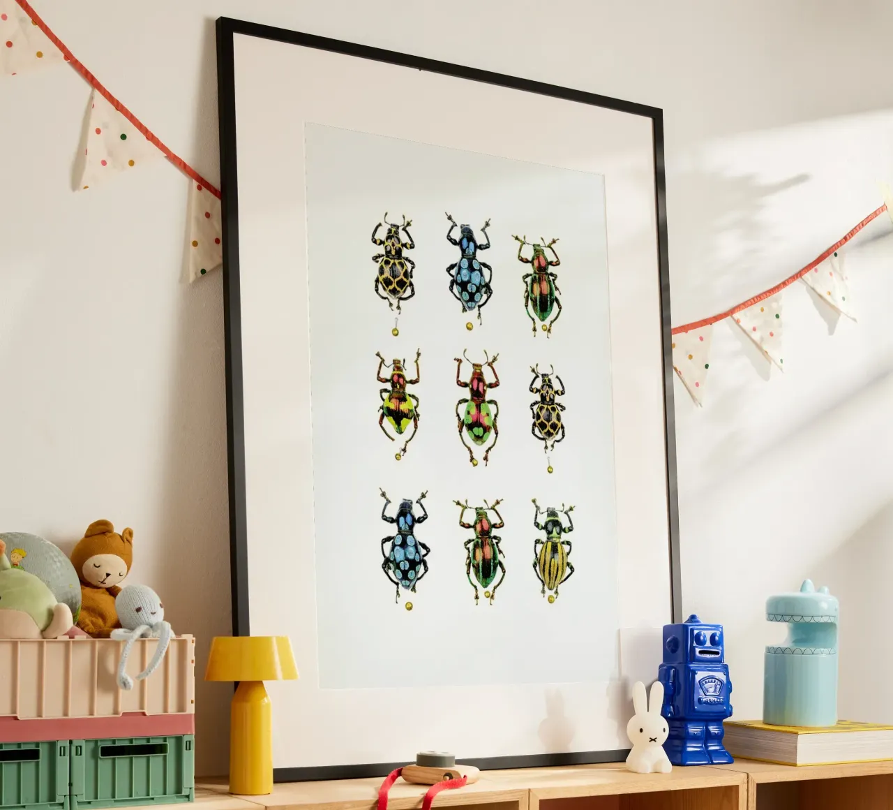 Winzige Schätze: Glänzend bunte Käfer Poster Poster von Curious Collections by Marielle Leenders