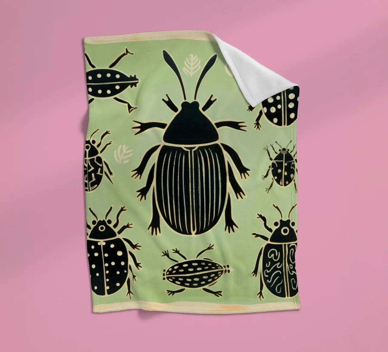 Scarafaggio verde 1 coperta in pile da Minimal Animal Art