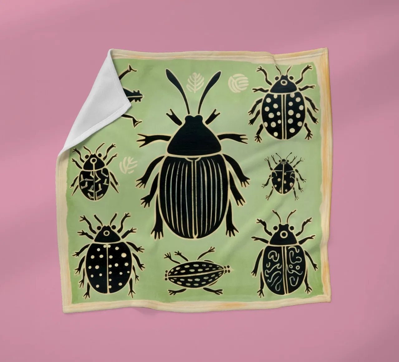 Scarafaggio verde 1 coperta in pile da Minimal Animal Art