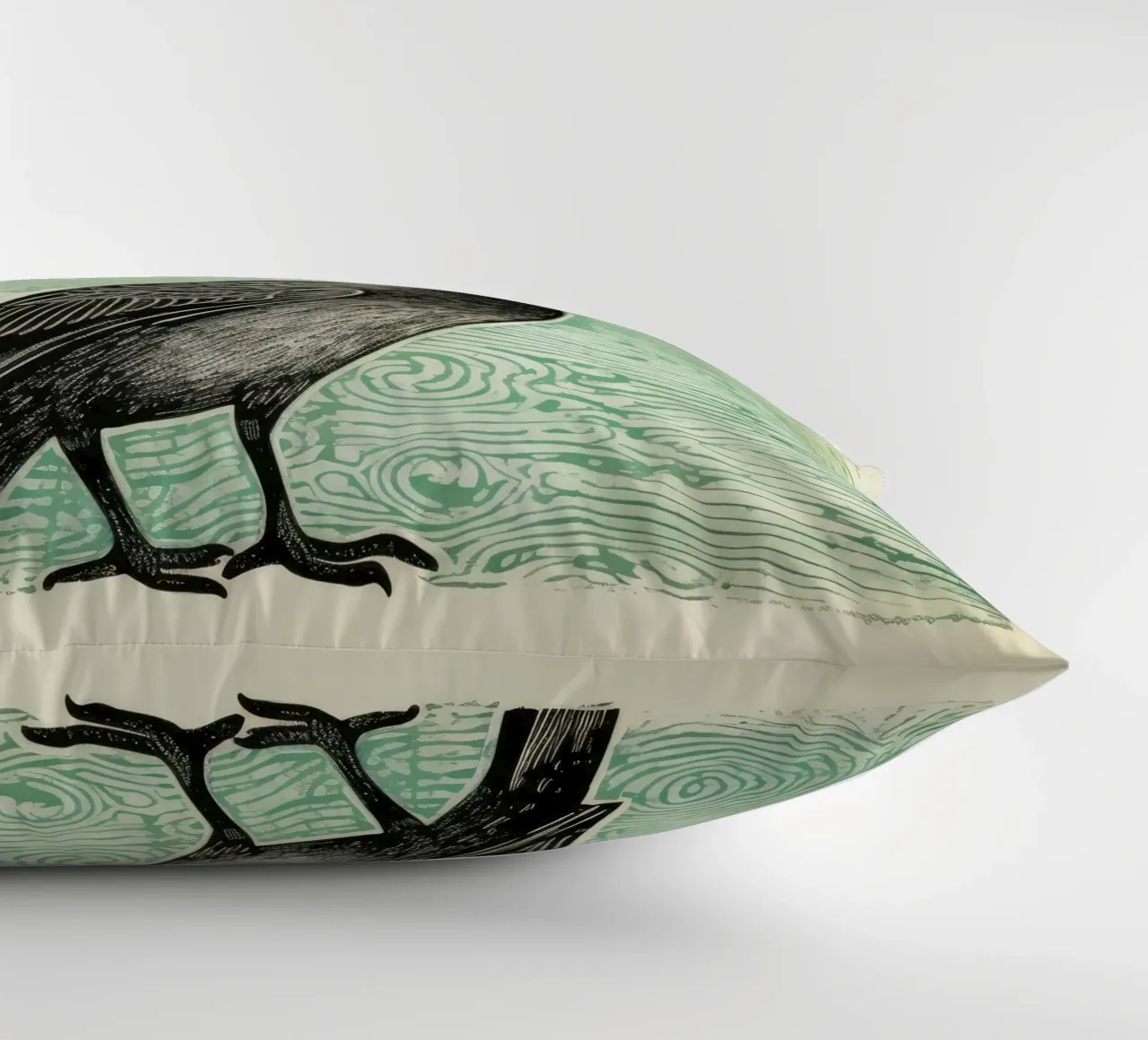 Cormorano verde cuscino da Minimal Animal Art