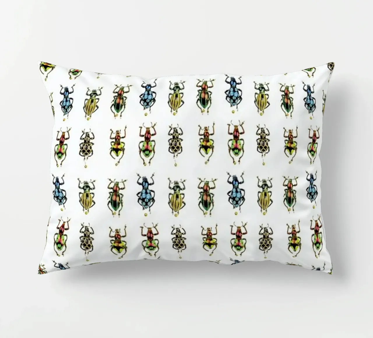 Tiny Beetles cuscino da Curious Collections by Marielle Leenders