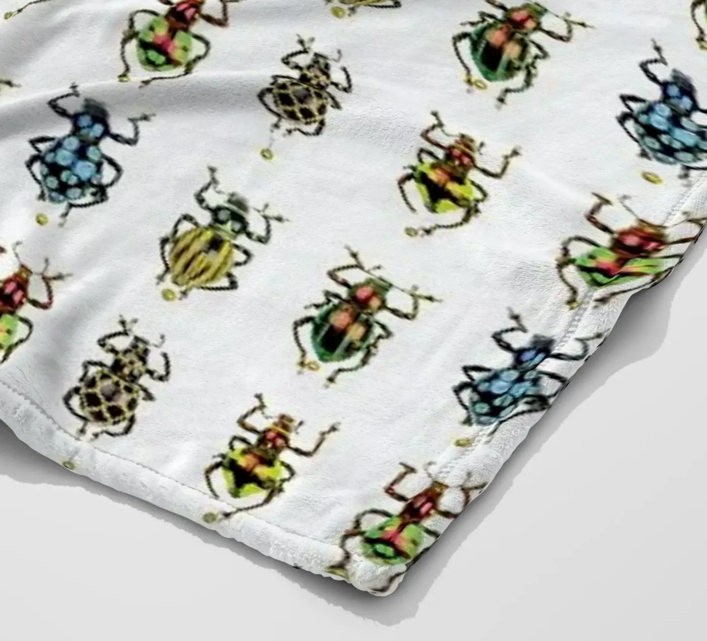 Tiny Beetles Fleecedecke von Curious Collections by Marielle Leenders