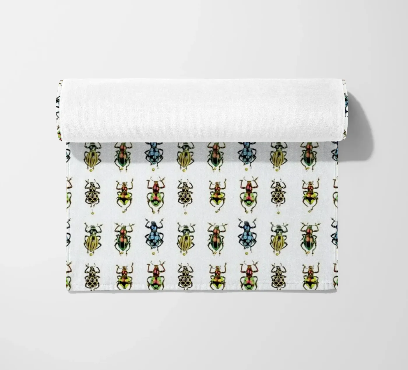 Tiny Beetles serviette de plage de Curious Collections by Marielle Leenders