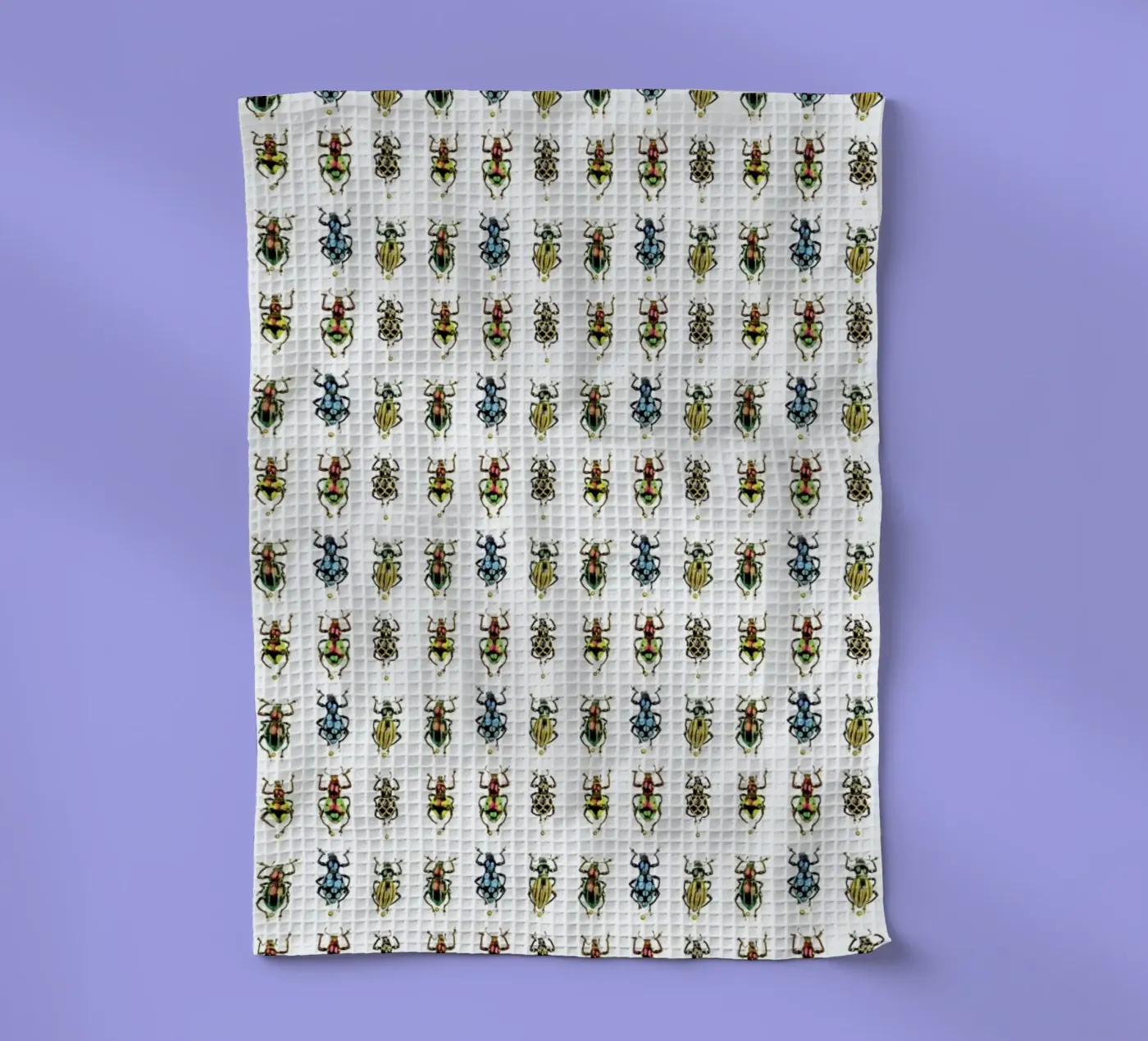 Tiny Beetles Geschirrtuch von Curious Collections by Marielle Leenders