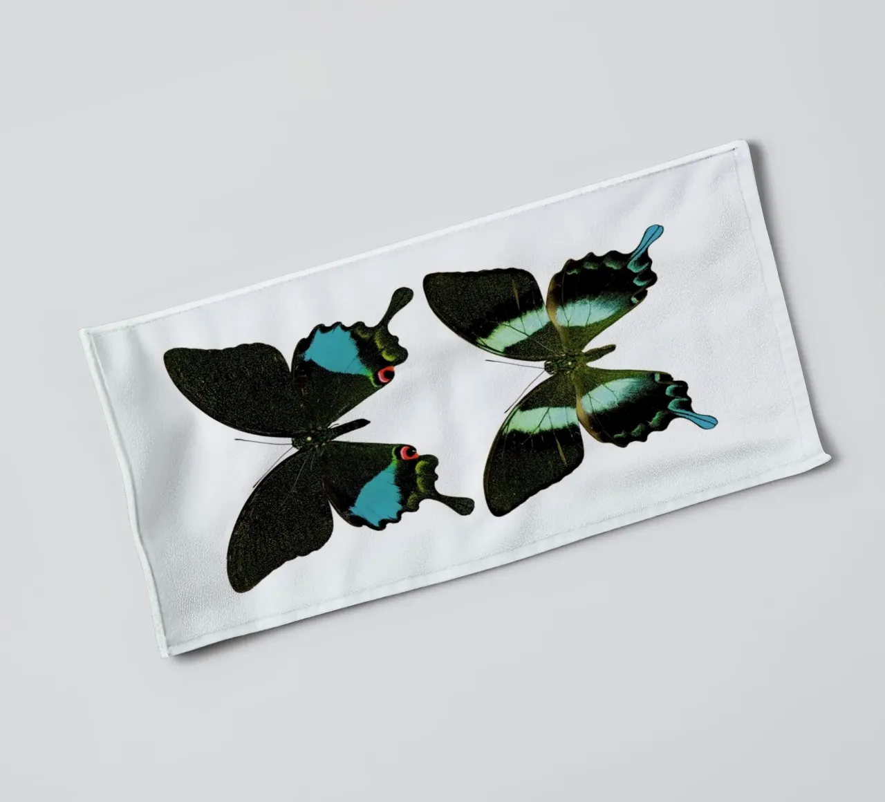 Butterfly 2 Handtuch von Curious Collections by Marielle Leenders