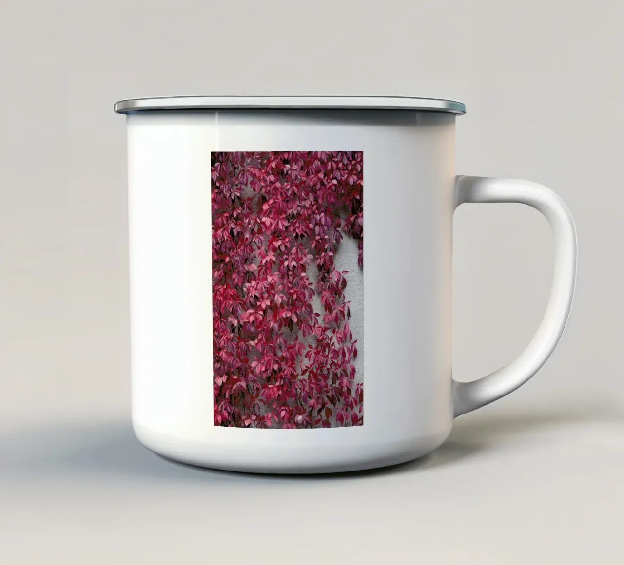 Beauty of Autumn tazza in smalto da Studio Nahili