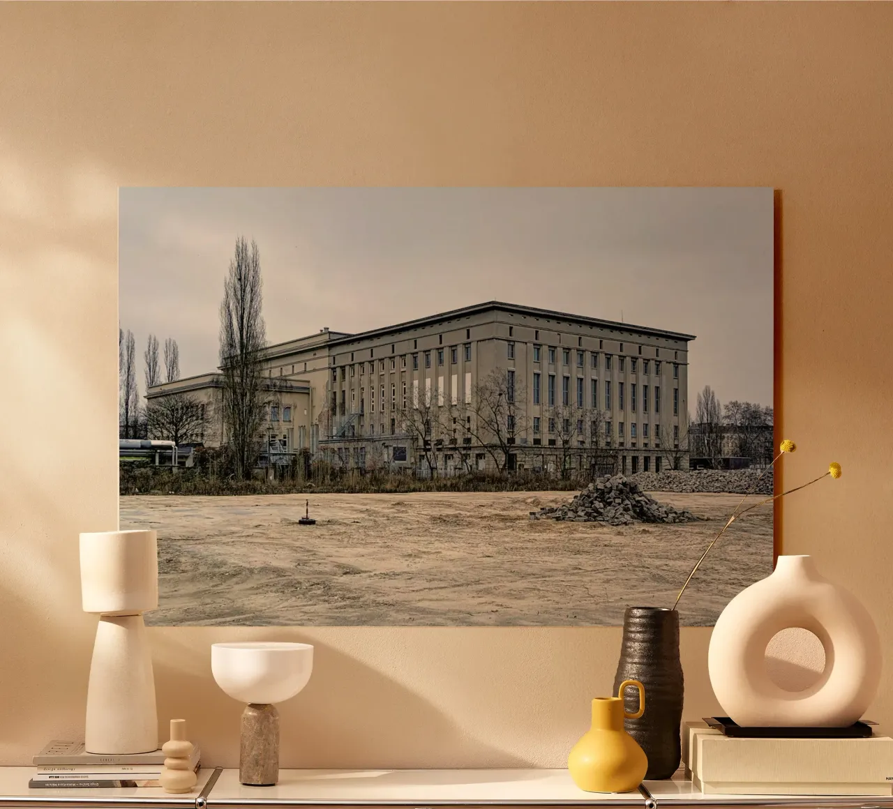 Berghain plexiglass da Michael Belhadi