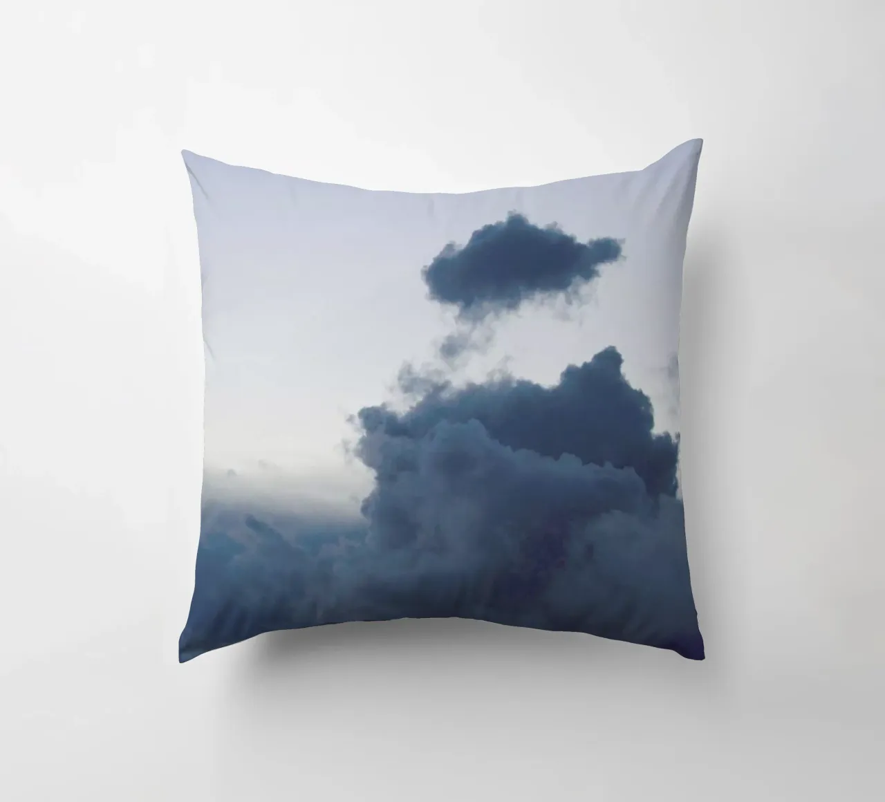 Above 1/2 cuscino da Studio Nahili