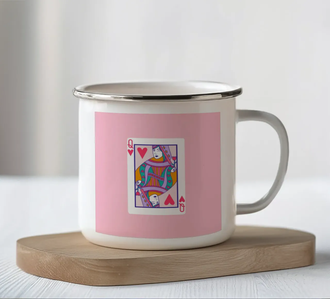 QUEEN OF HEARTS tazza in smalto da LAUSEMIA DESIGN STUDIO