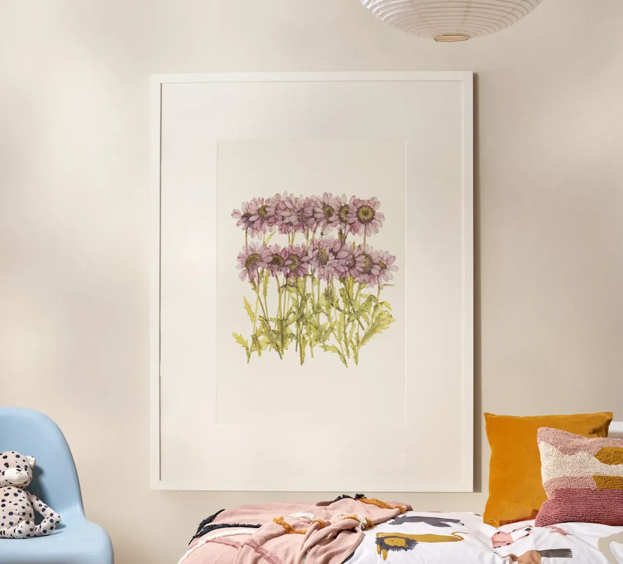 Bellezza conservata: Fiori viola essiccati e pressati poster con telaio in plastica da Curious Collections by Marielle Leenders