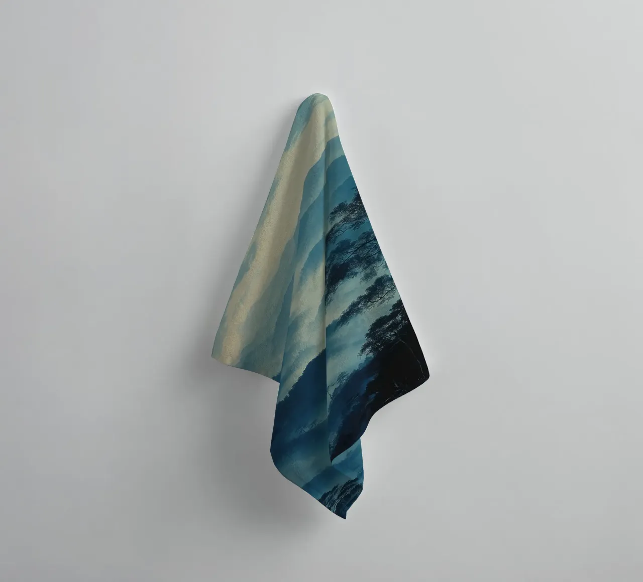 Mist emerge 4 - teal, icon asciugamano da bagno da The Quiet Senju