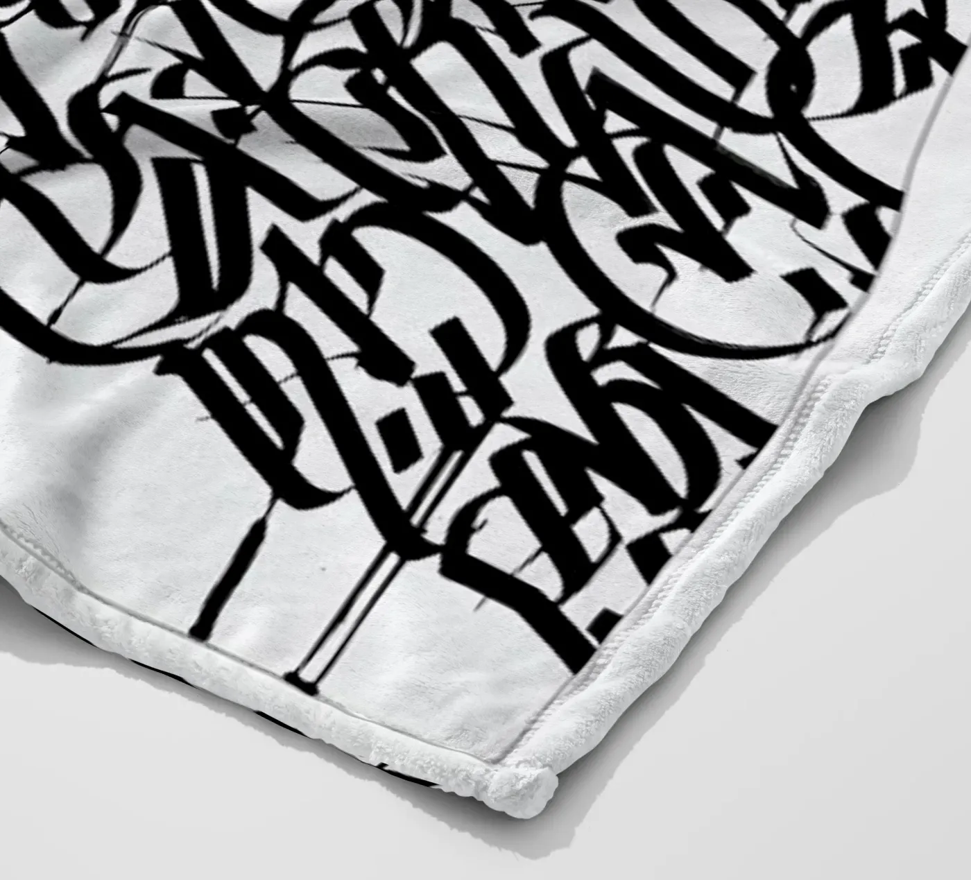 Berlin coperta in pile da Drury Brennan