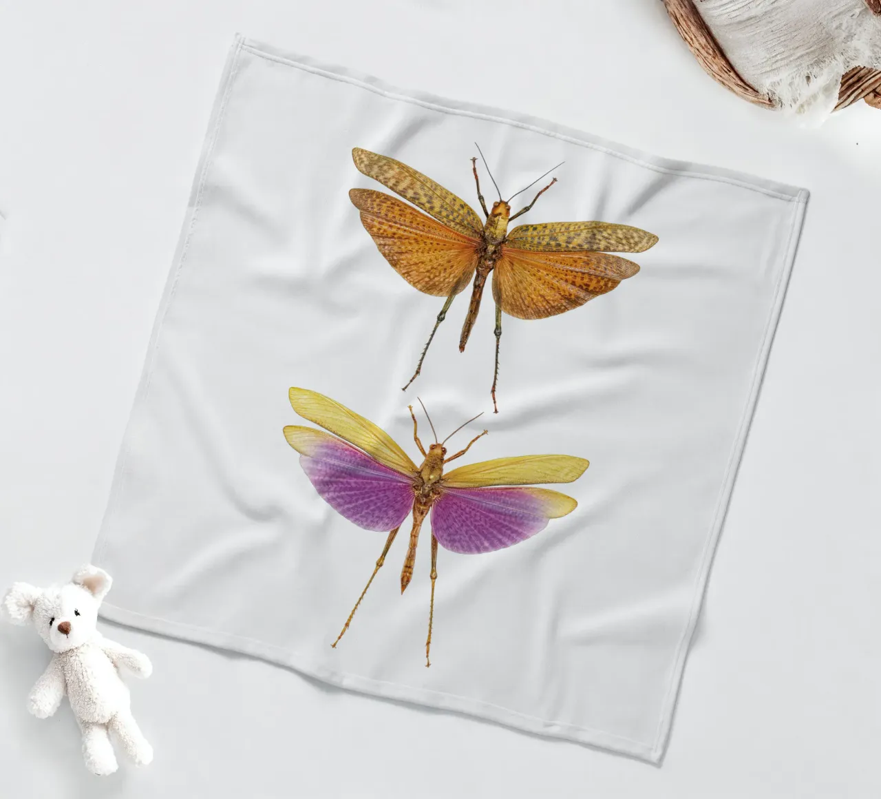 Armonia colorata: Due grilli coperta in pile da Curious Collections by Marielle Leenders
