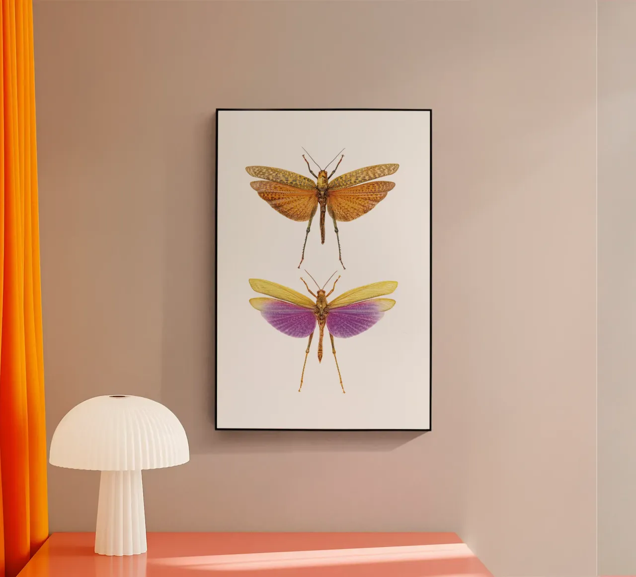 Armonia colorata: Due grilli plexiglass da Curious Collections by Marielle Leenders