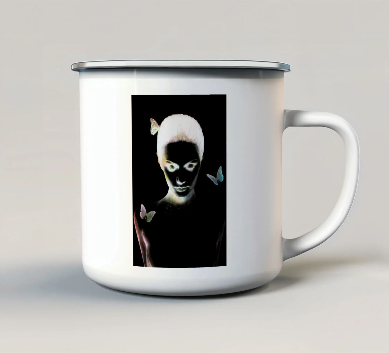 Illuminate Me tazza in smalto da Dániel Taylor