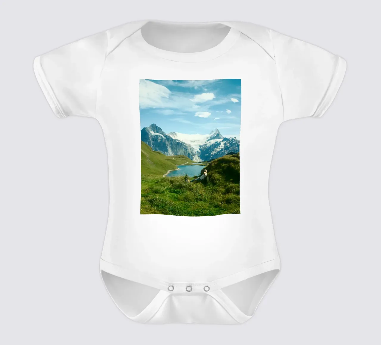 Serenity in the Swiss Alps body neonato maniche corte da FujiSwiss