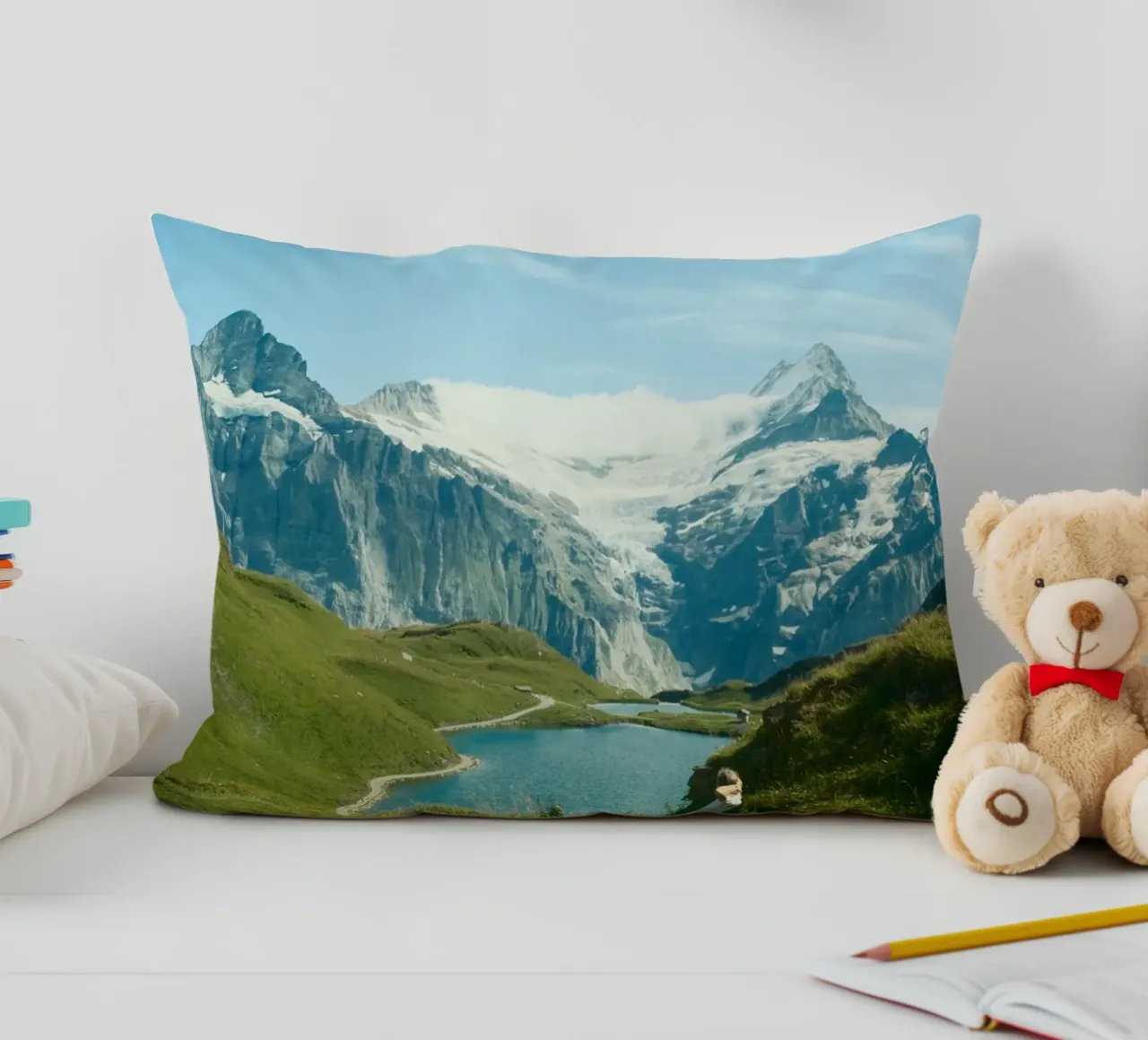 Serenity in the Swiss Alps cuscino da FujiSwiss