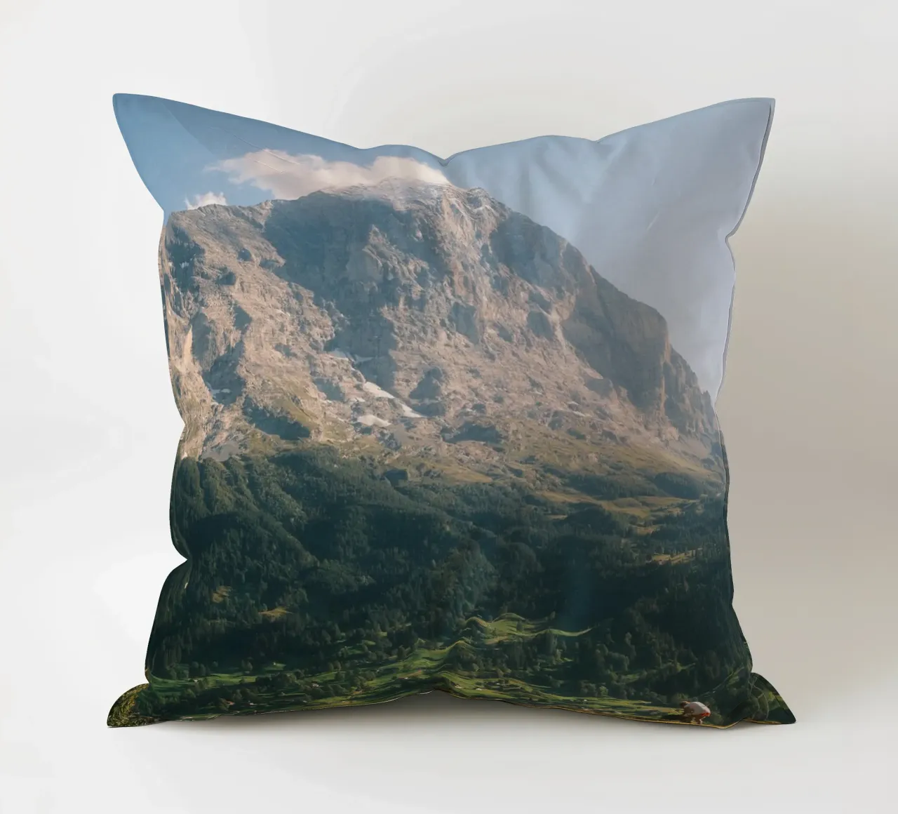 Harvest Under the Eiger cuscino da FujiSwiss