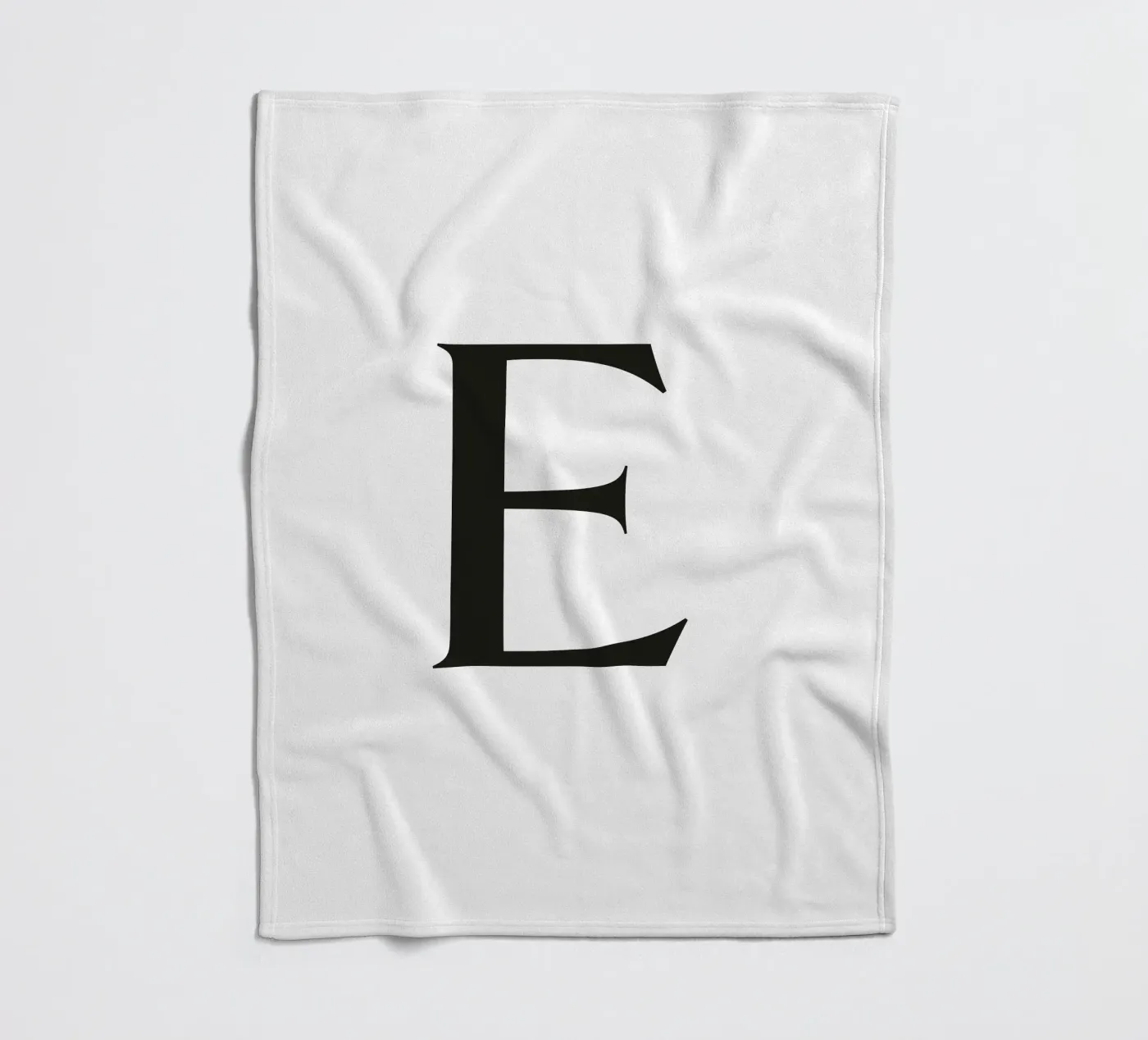 Buchstabe E Fleecedecke von Katja Stehle Design