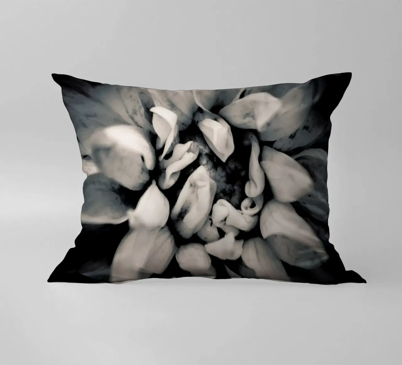 Petal cuscino da Victoria Frost