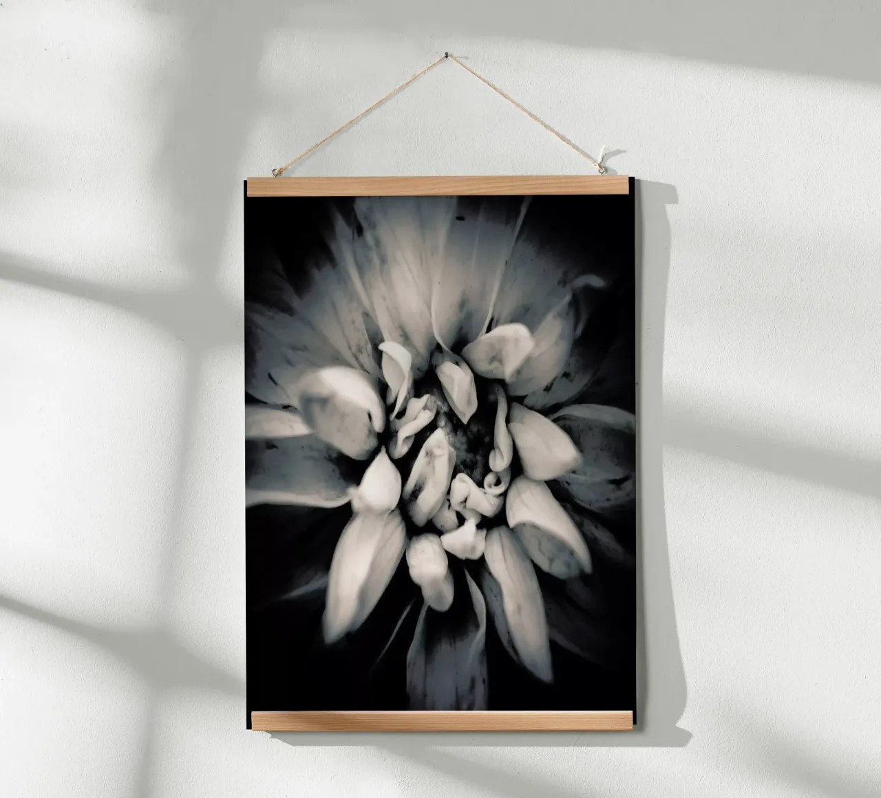 Petal poster da Victoria Frost