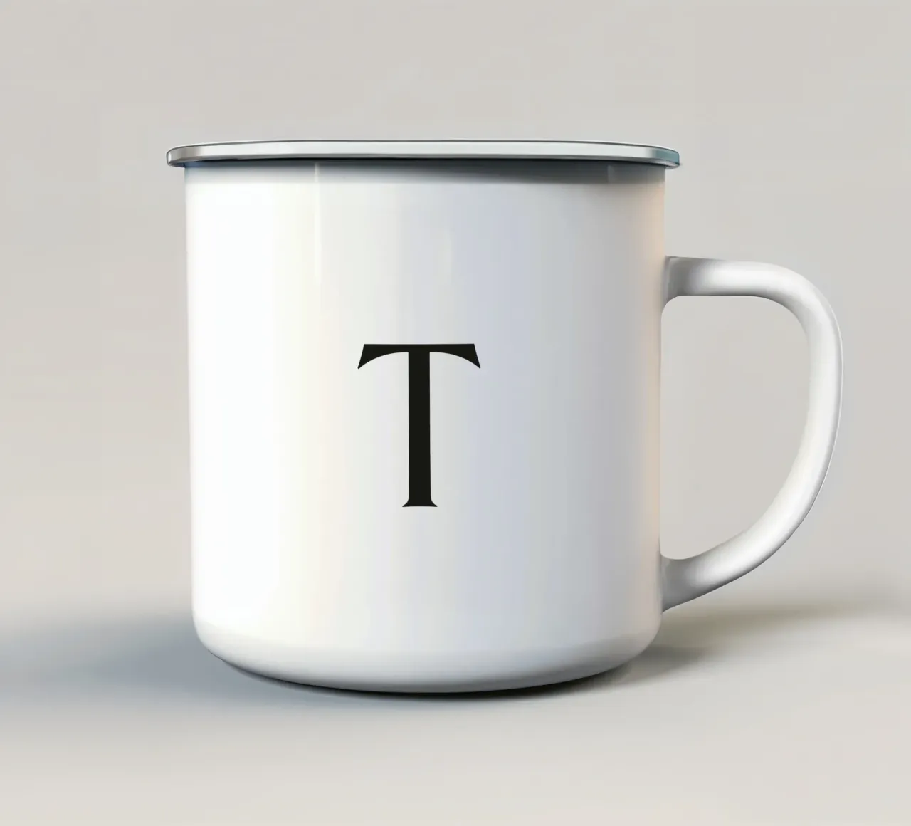 Lettera T tazza in smalto da Katja Stehle Design
