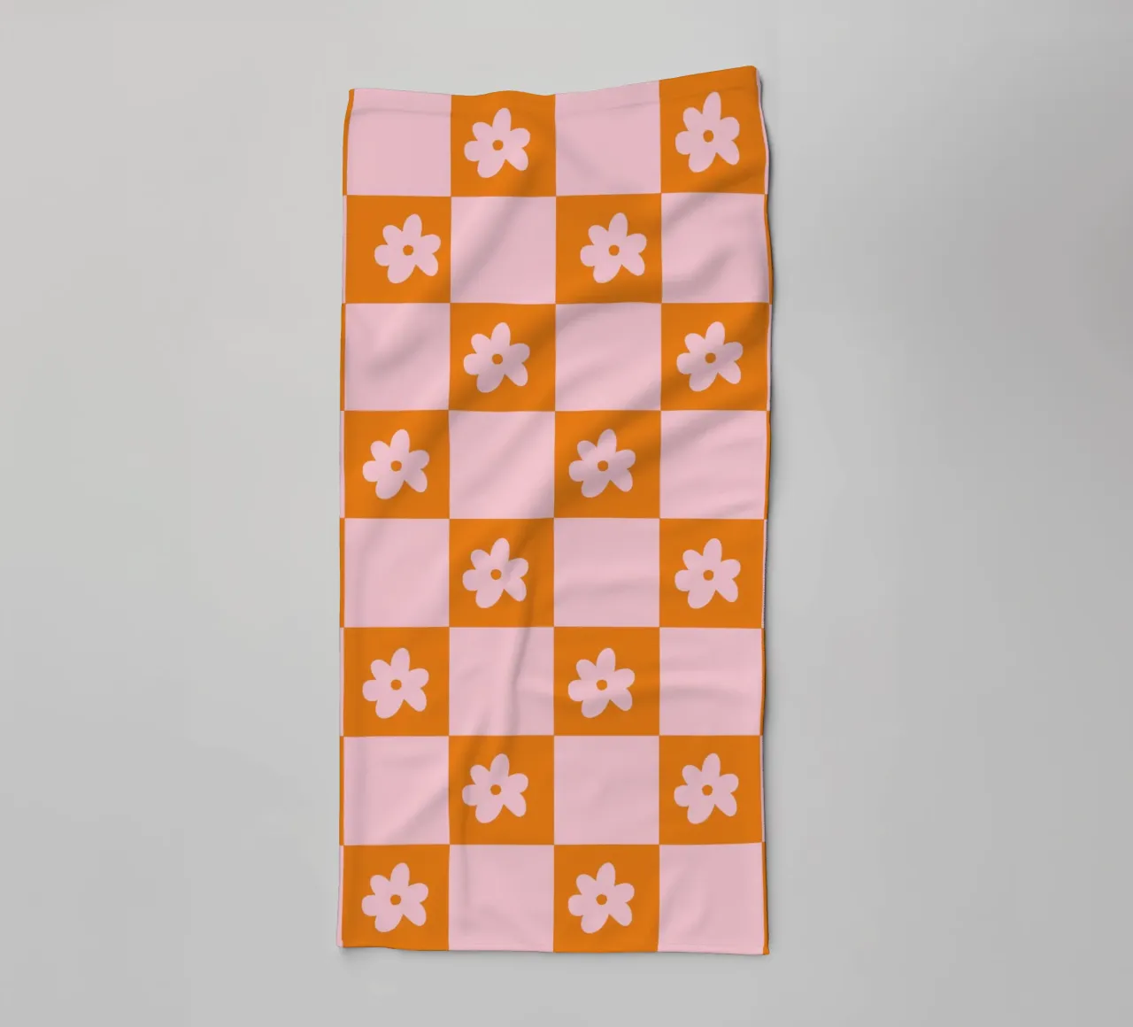 Retro Blumen Pastell towel by BAINAI