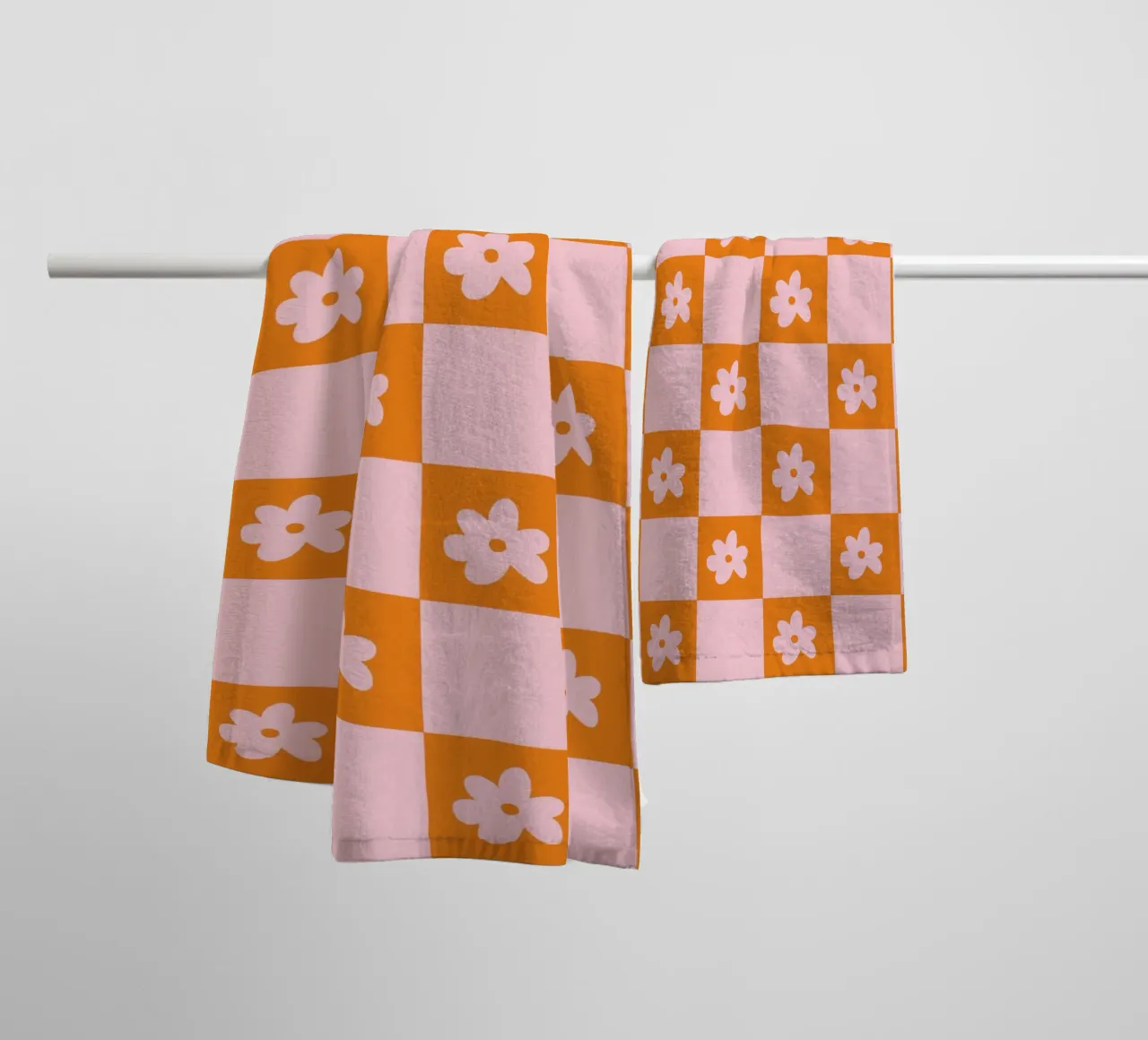 Retro Blumen Pastell towel by BAINAI