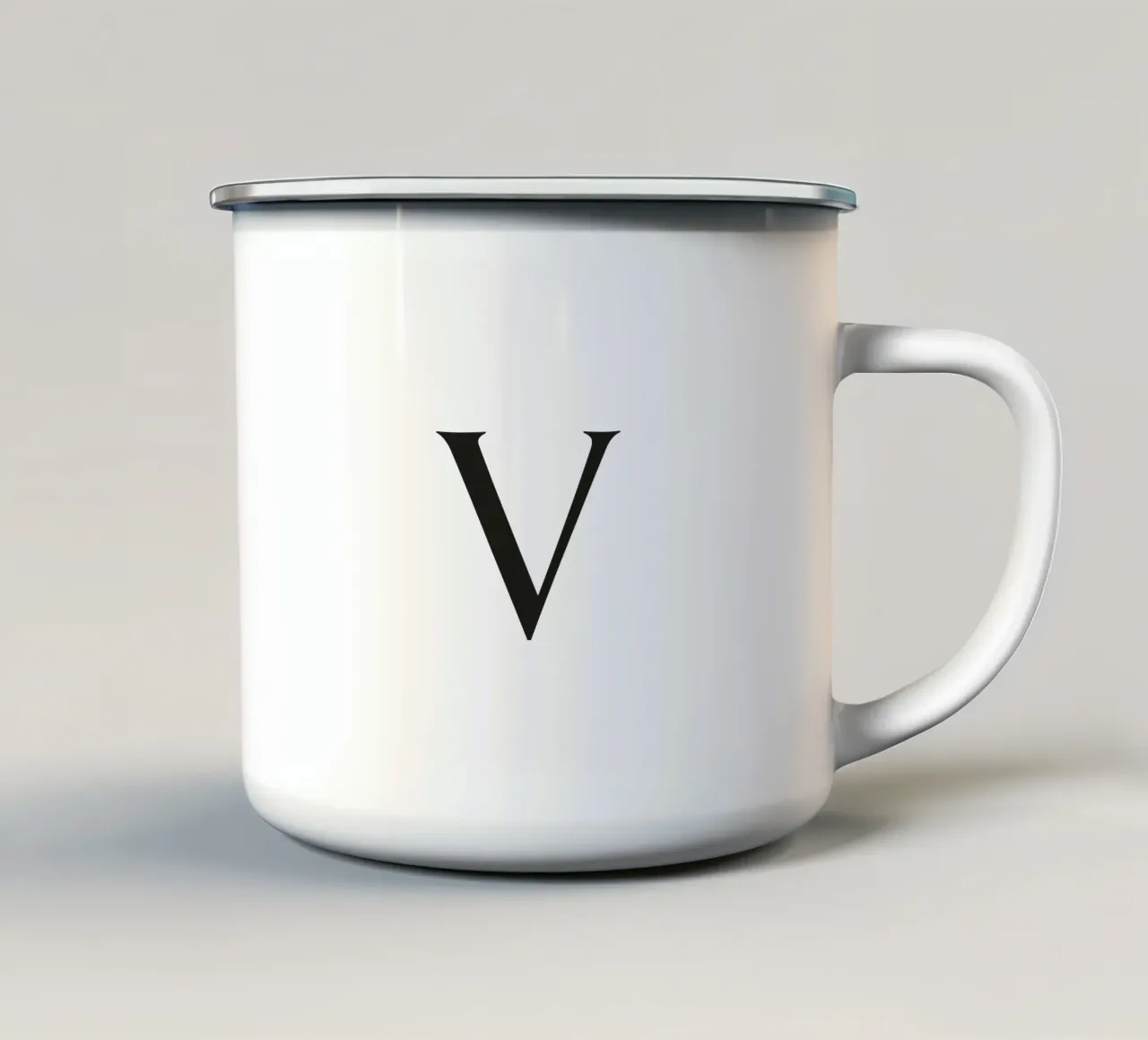 Lettera V tazza in smalto da Katja Stehle Design