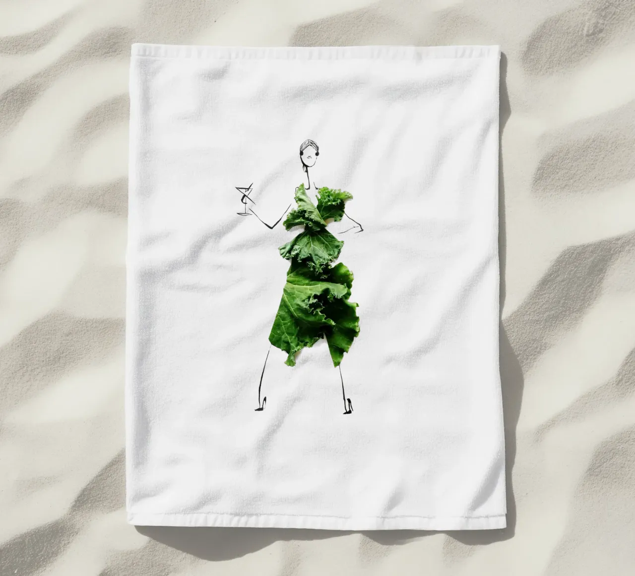 Kale, Cheers Strandtuch von Gretchen Roehrs
