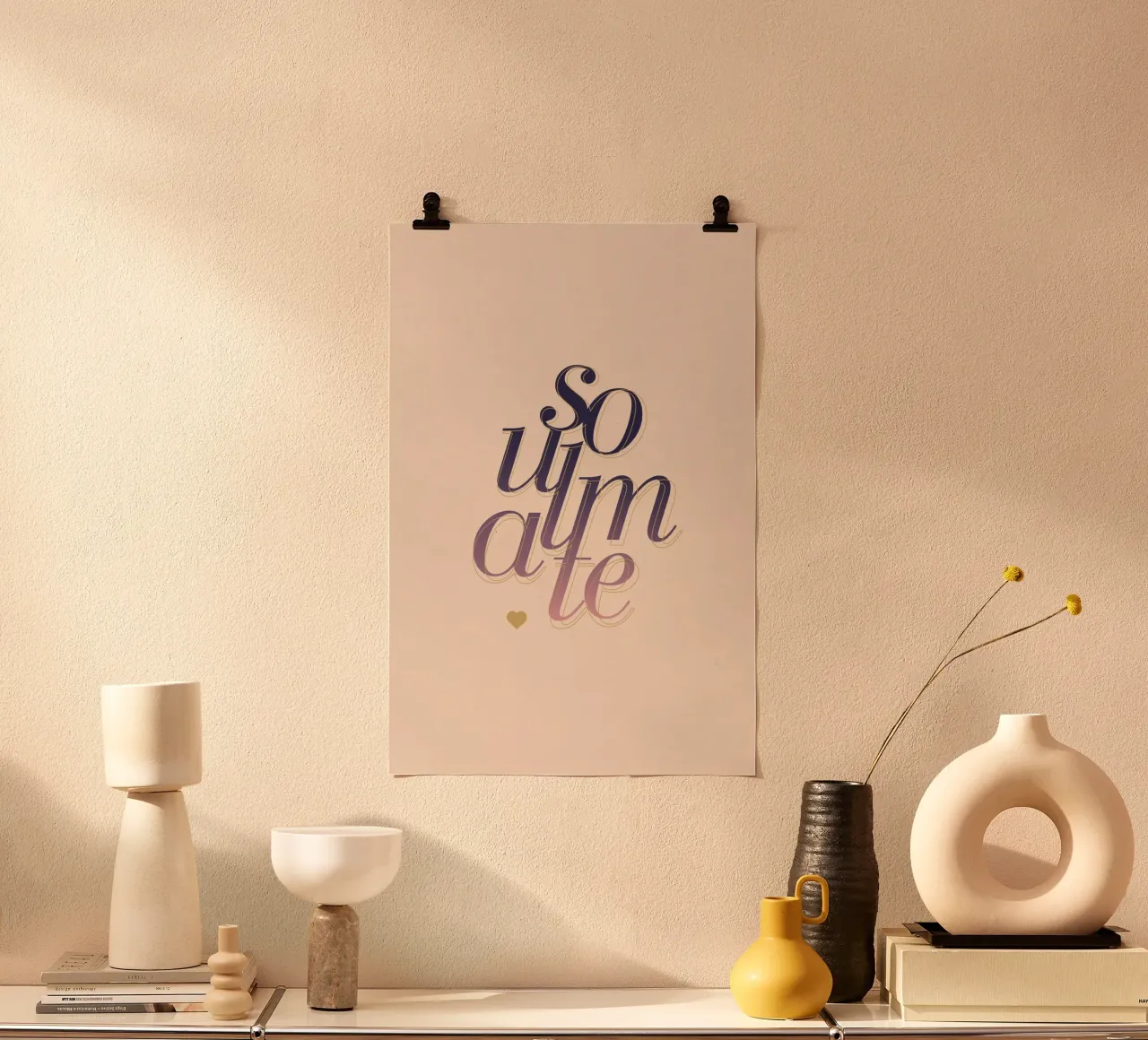 Soulmate Typography - Pink poster con telaio in alluminio da KHouse Studio