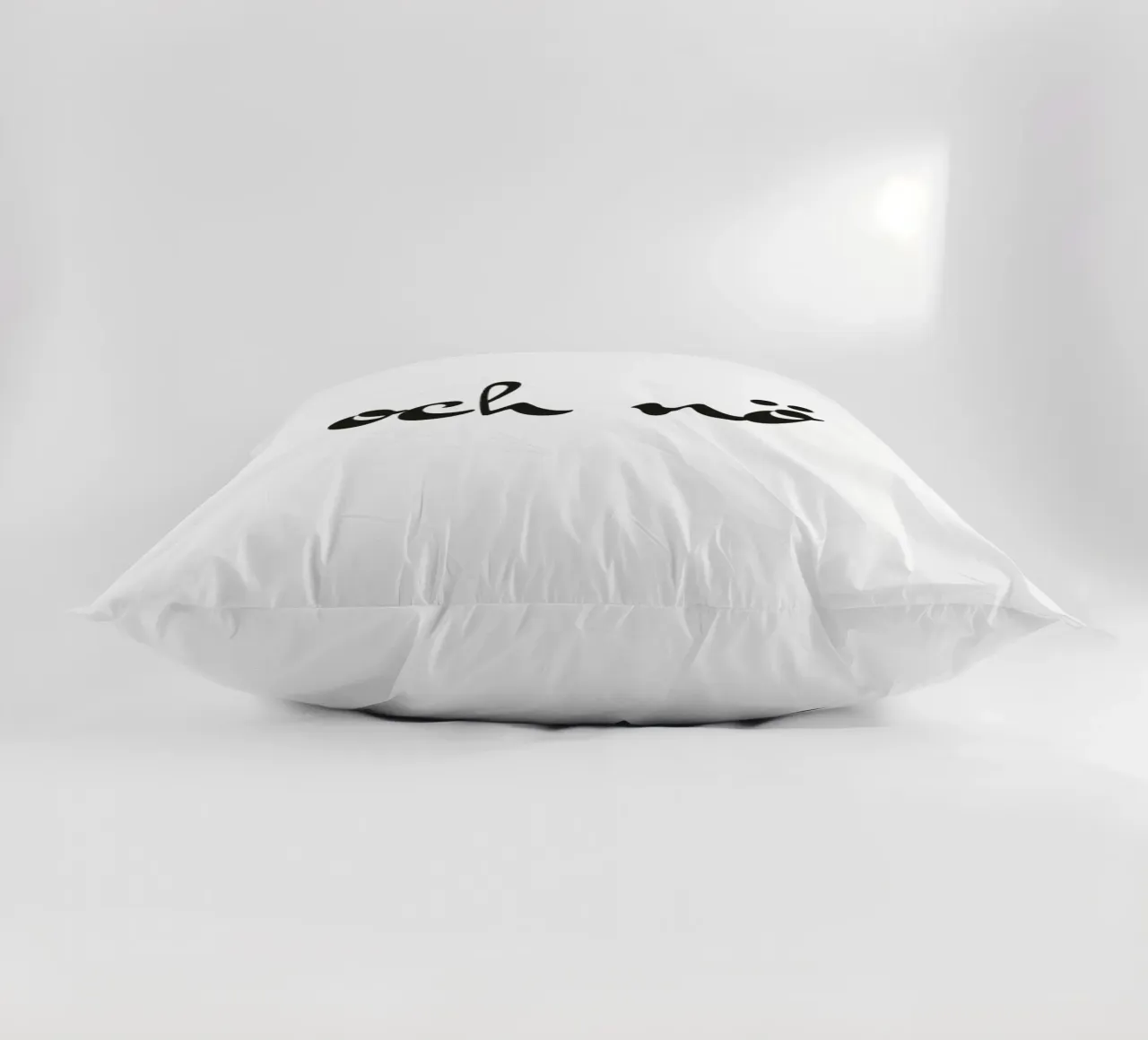 Och nö cuscino da Katja Stehle Design