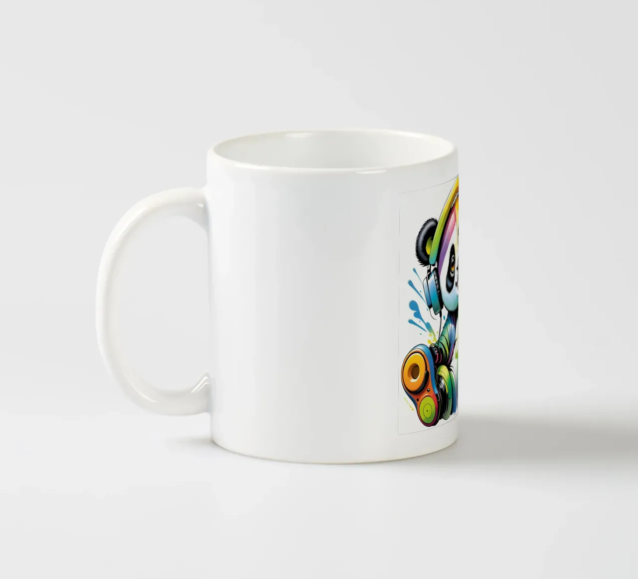 Piccolo panda con cuffie tazza in ceramica da MakArena
