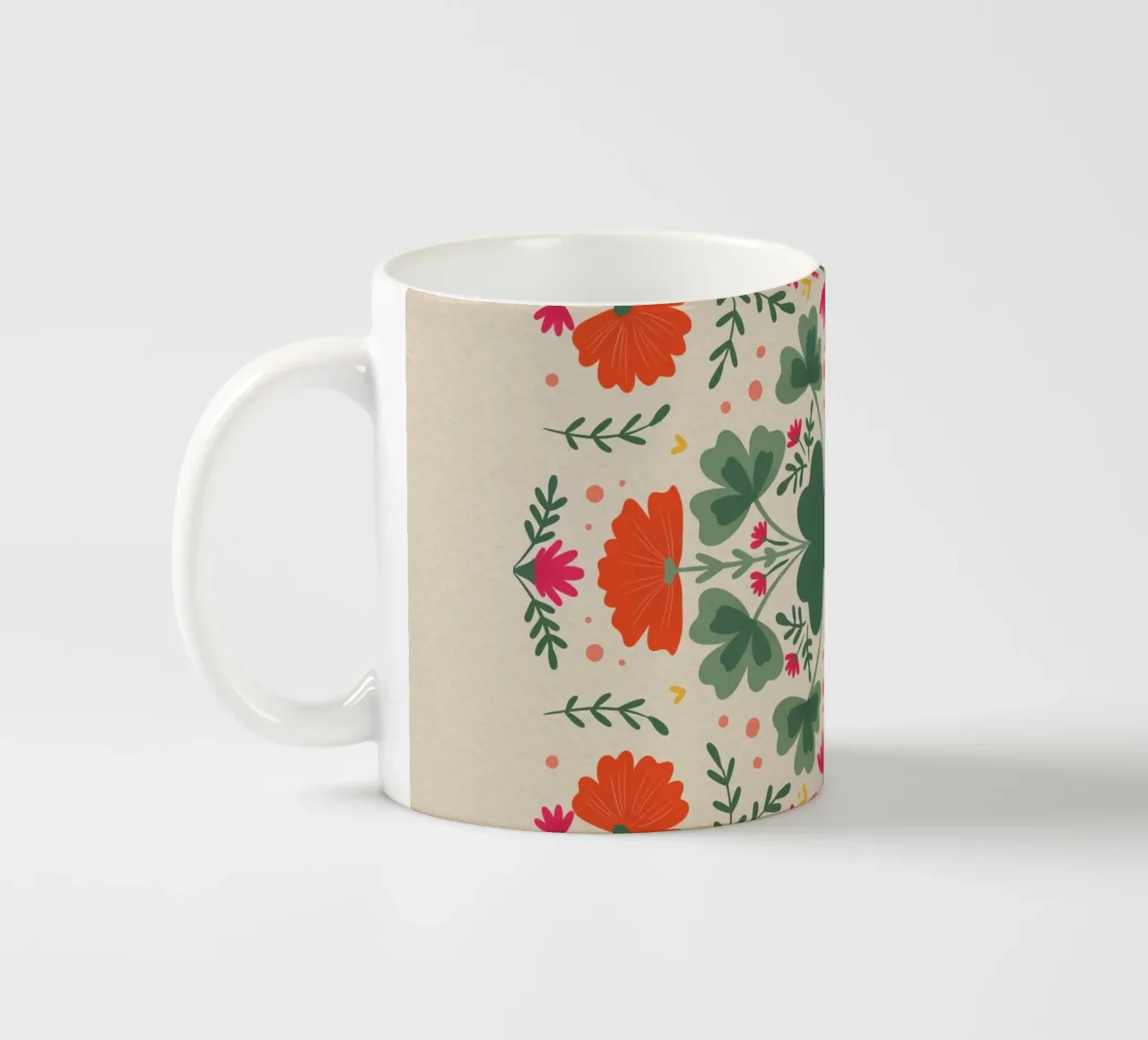 Trifogli e fiori - verde e beige tazza in ceramica da Wackapacka