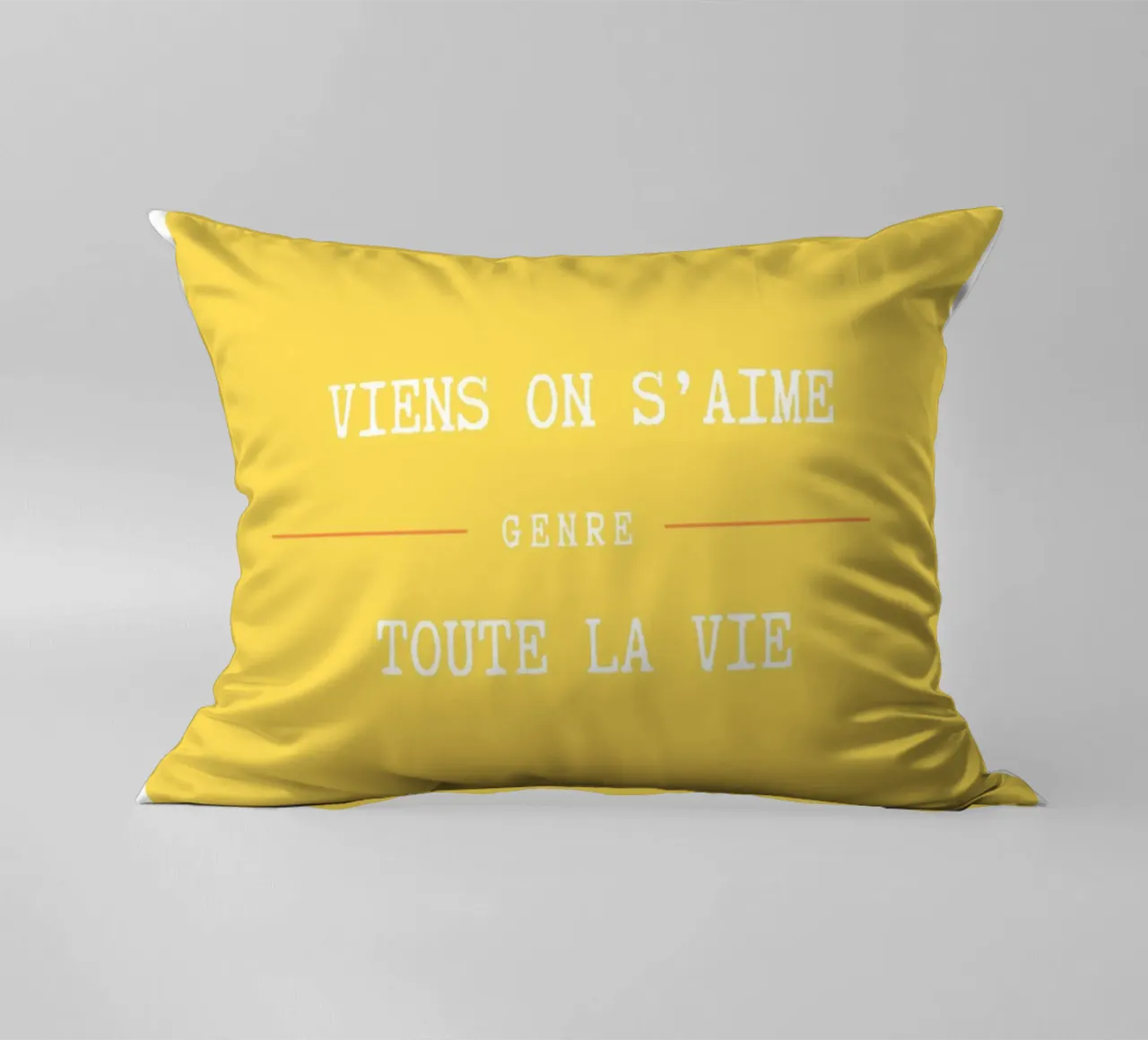Viens on s'aime (Jaune) decorative cushion by Idées & Création