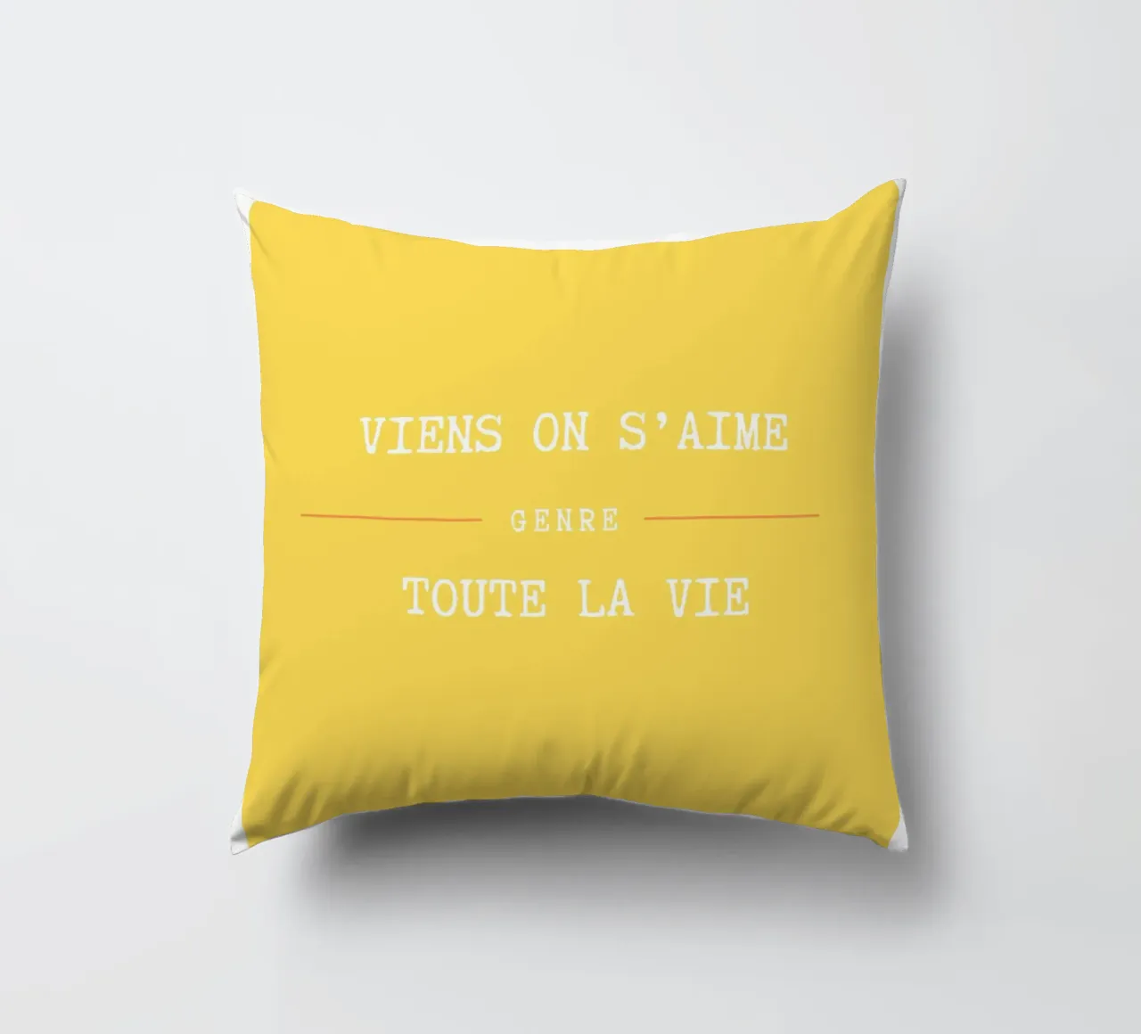 Viens on s'aime (Jaune) decorative cushion by Idées & Création